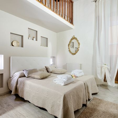 Ferienwohnung Santa Croce Cathedral By Mmega Florenz Exterior foto