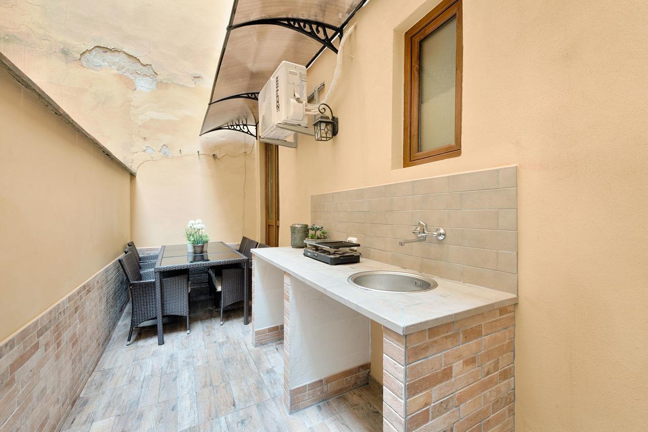 Ferienwohnung Santa Croce Cathedral By Mmega Florenz Exterior foto