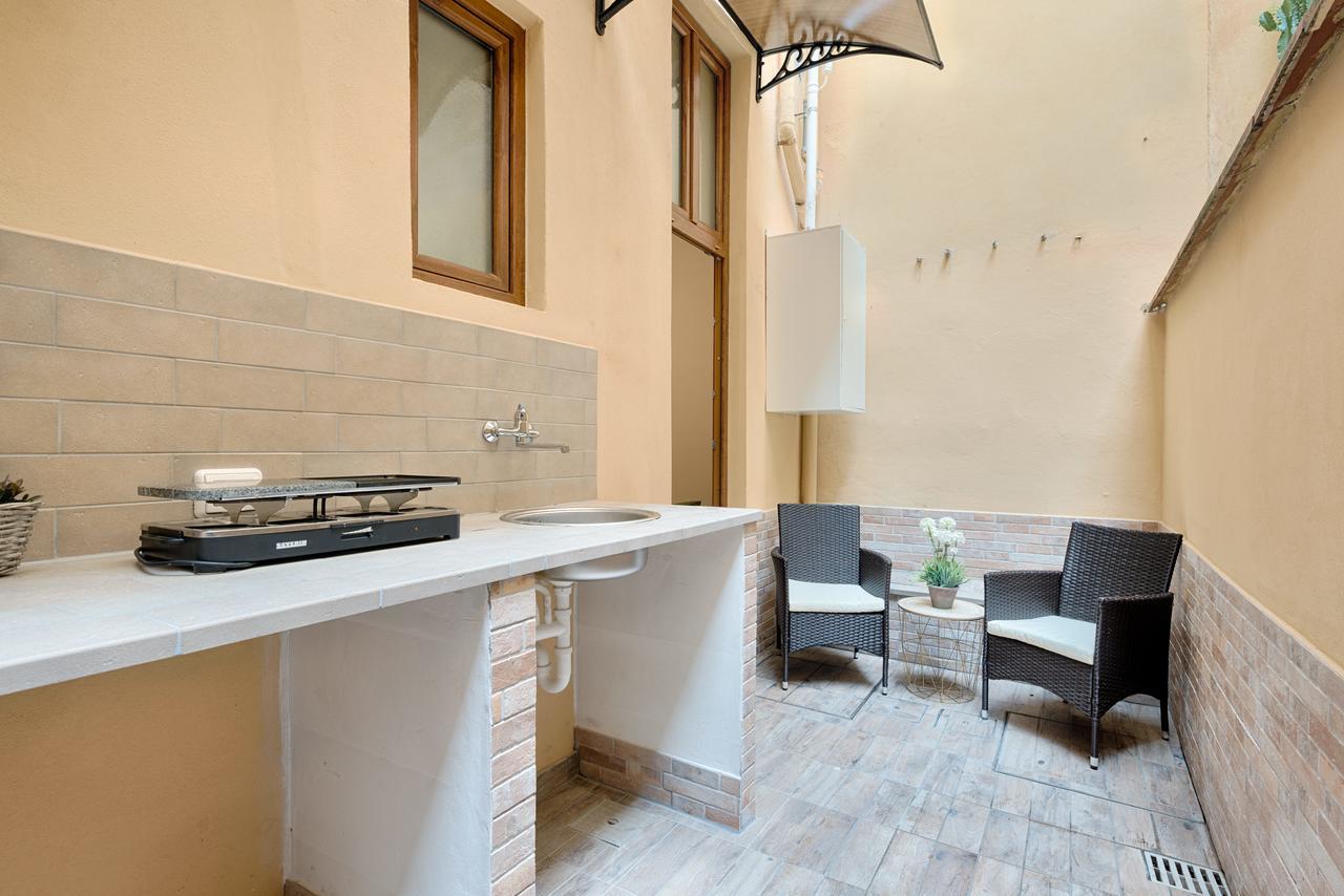 Ferienwohnung Santa Croce Cathedral By Mmega Florenz Exterior foto